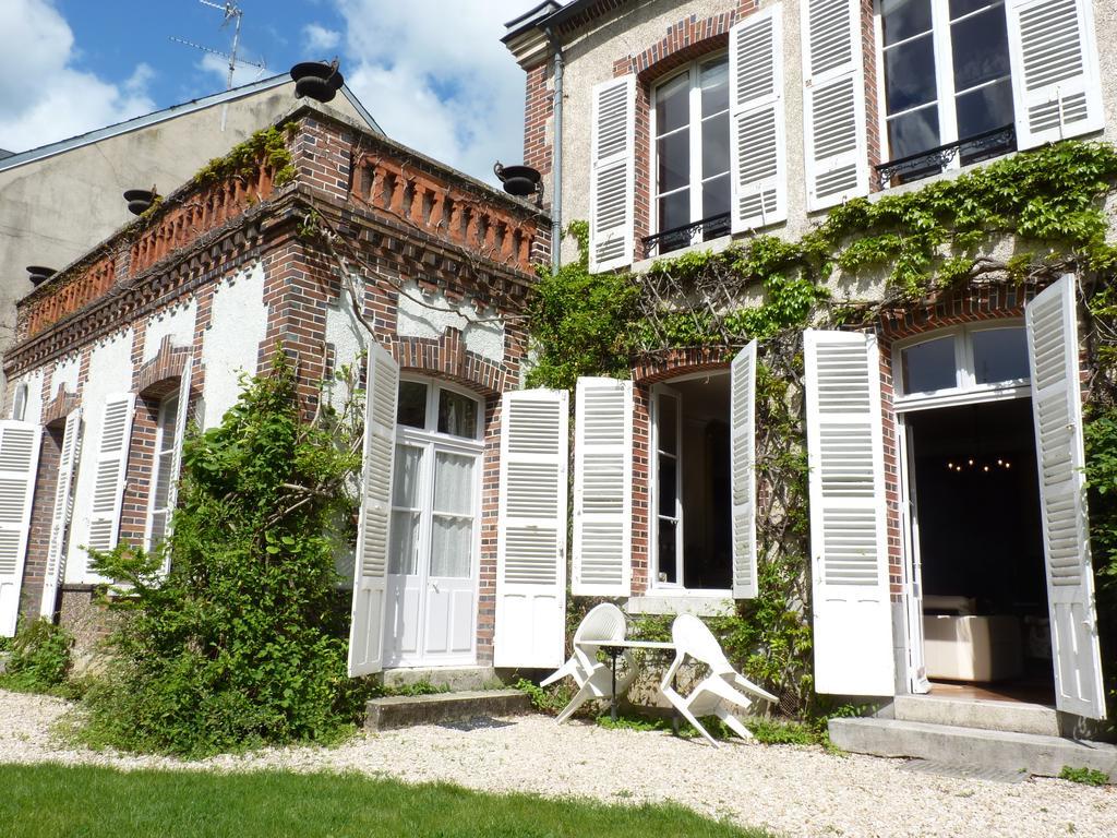 Le Clos Saint Nicolas Acomodação com café da manhã Château-Renard Exterior foto