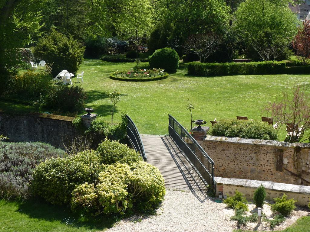 Le Clos Saint Nicolas Acomodação com café da manhã Château-Renard Exterior foto