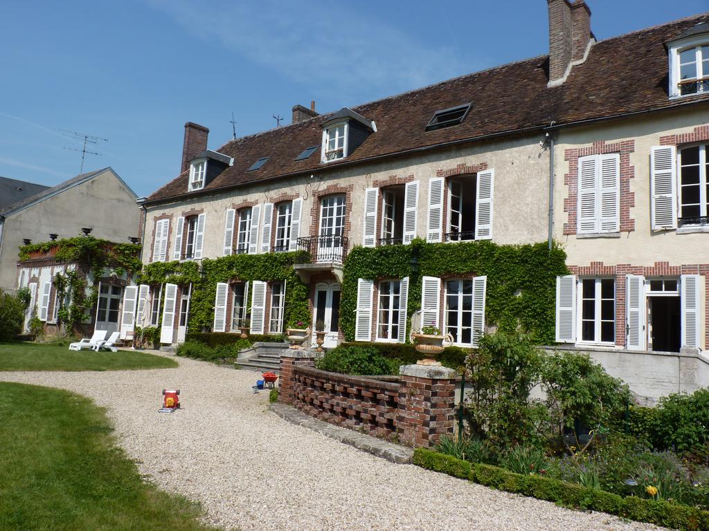 Le Clos Saint Nicolas Acomodação com café da manhã Château-Renard Exterior foto