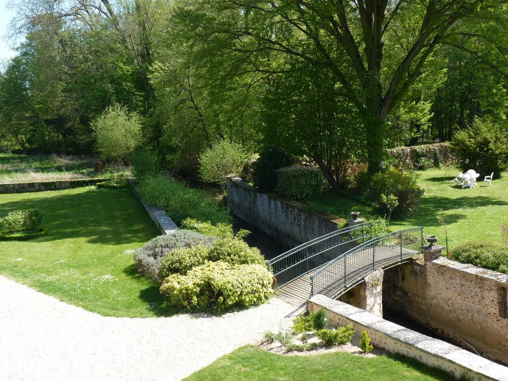 Le Clos Saint Nicolas Acomodação com café da manhã Château-Renard Exterior foto