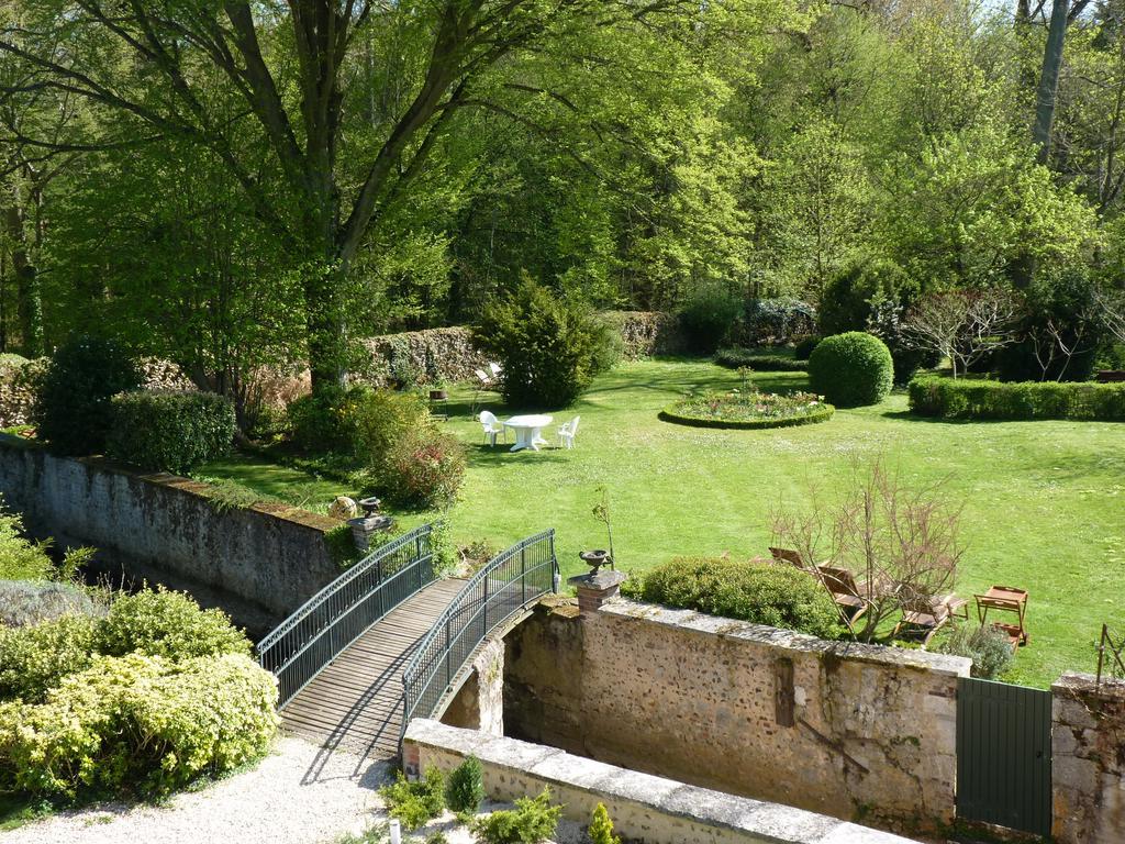 Le Clos Saint Nicolas Acomodação com café da manhã Château-Renard Exterior foto