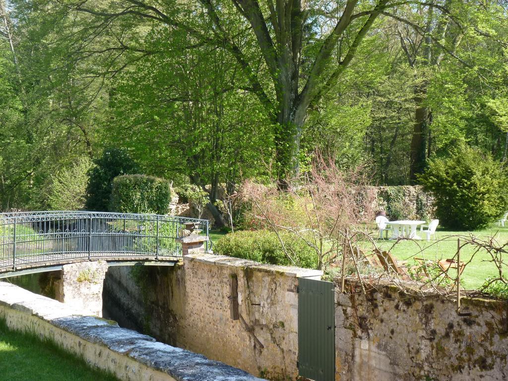 Le Clos Saint Nicolas Acomodação com café da manhã Château-Renard Exterior foto